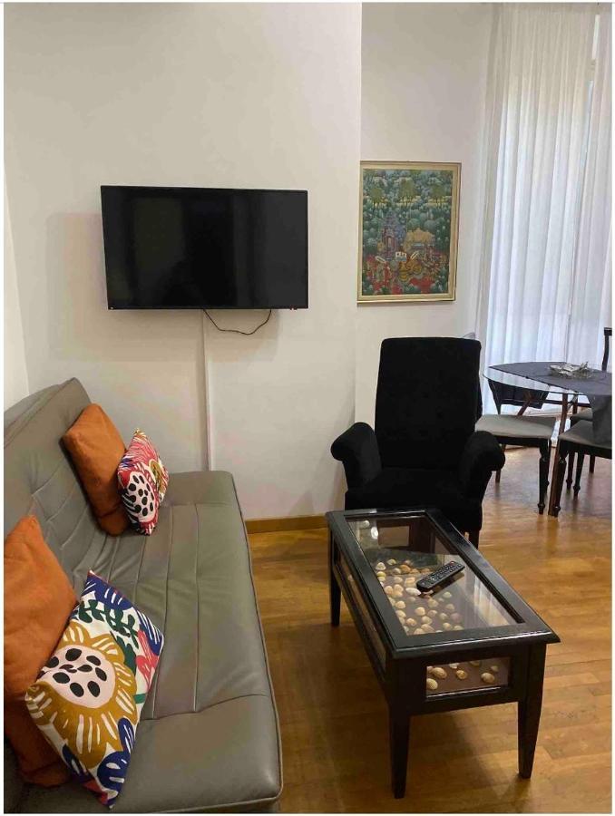 Apartamento In Front Of Coliseum 3 *